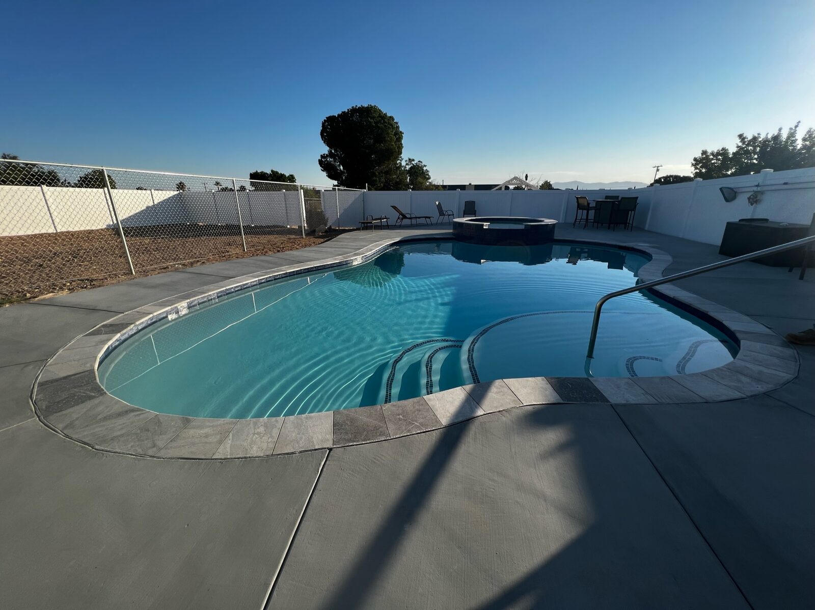 New pool and spa with baja shelf